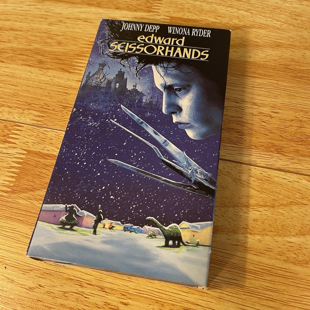 Edward Scissorhands VHS 1990 NTSC Drama Tim Burton Johnny Depp Winona Ryder